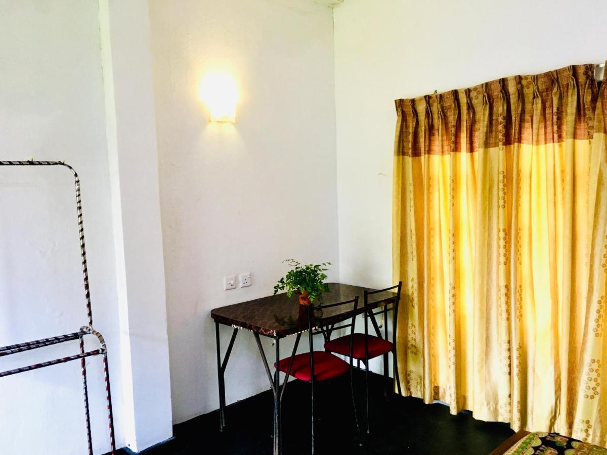 White Horse Mirissa Hotel ภายนอก รูปภาพ